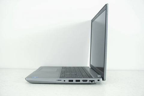 LAPTOP - DELL PRECISION 3561 - i7 11va Gen. 16 GB RAM, 480 ssd, 15.6" 4 gb video