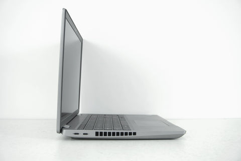 LAPTOP - DELL PRECISION 3561 - i7 11va Gen. 16 GB RAM, 480 ssd, 15.6" 4 gb video