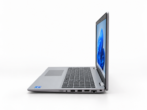 LAPTOP - Dell Latitude 5530 - Core i7 12va GEN, 16 GB RAM, 240 GB SSD, 14" Touch