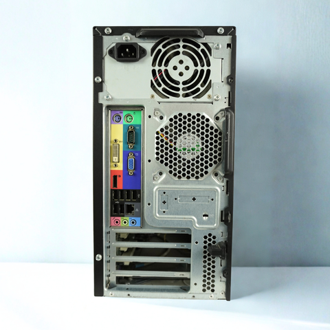 PC - Acer Veriton M4618G Core i7 2da, 8 GB RAM, 240 SSD - TORRE