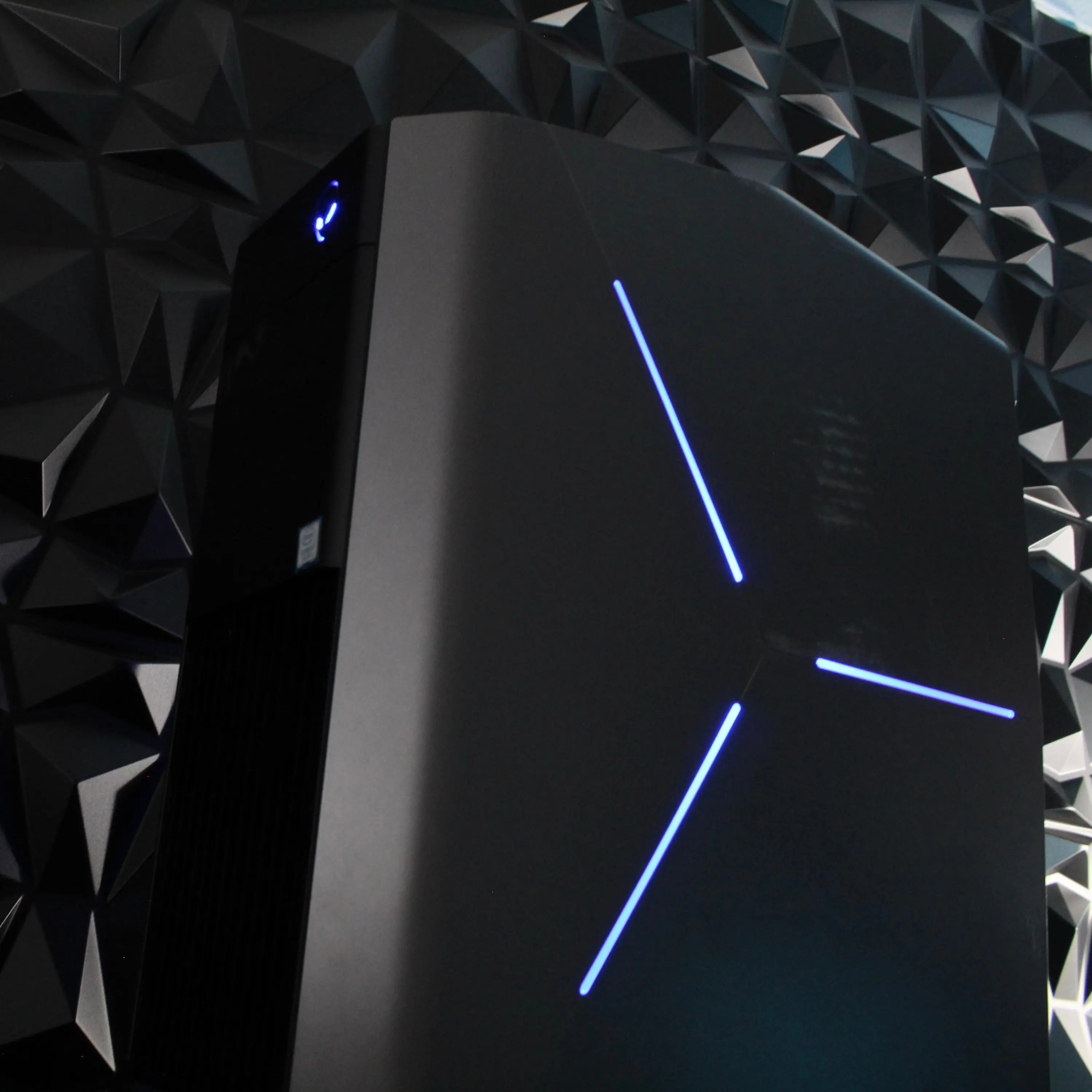 PC GAMER - Alienware Aurora R6 | i7 7700K | Nvidia GeForce GTX 1070 8 GB | 16 GB RAM | 480 GB SSD