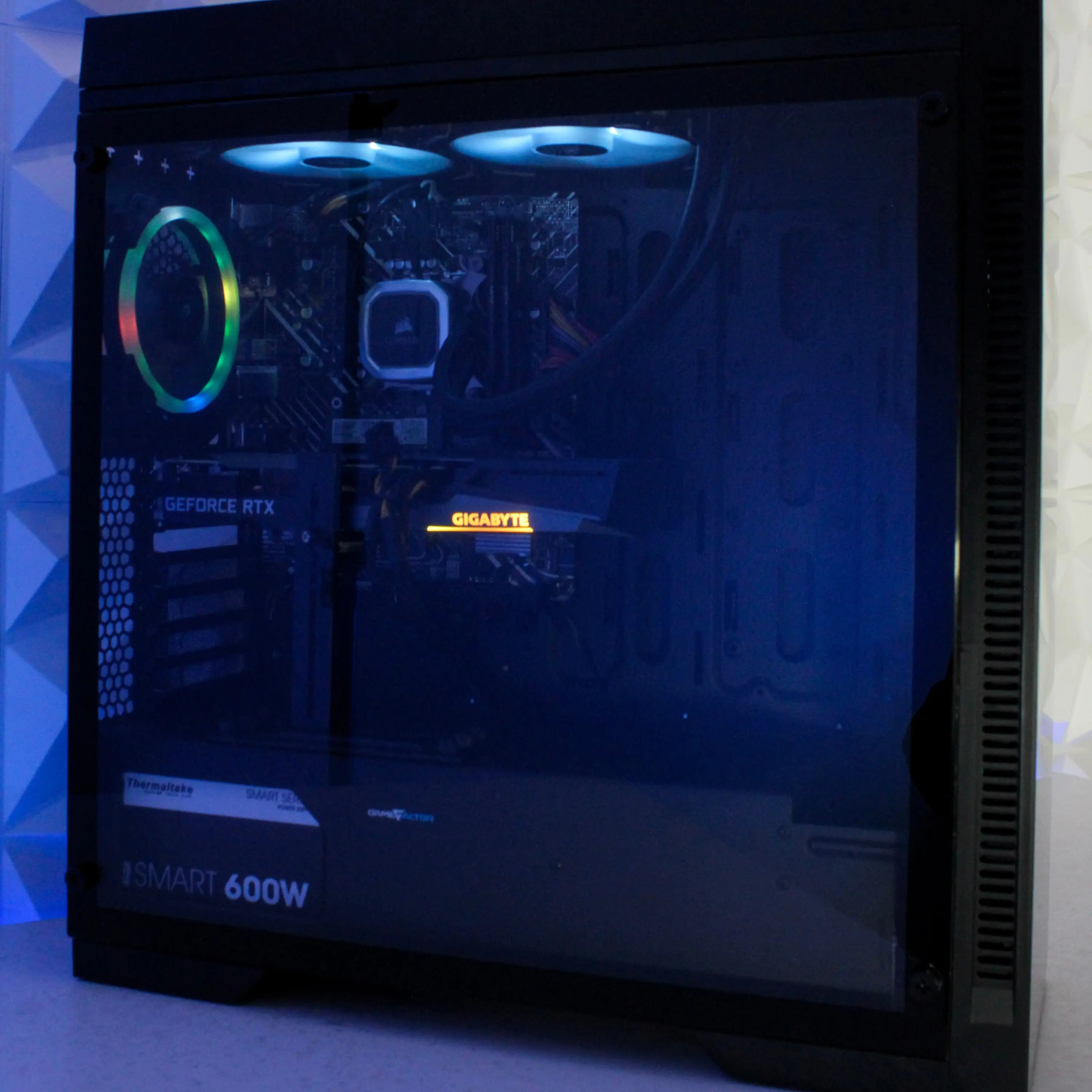 PC GAMER - Gabinete Game Factor CSG601 | i7 12va gen | RTX GeForce 12 GB | 16 GB RAM | 480 GB SSD M.2. + 1 TB HDD