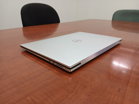 LAPTOP UNICA - Dell XPS 17 9720 - Intel Core i9, 32GB RAM, 2TB SSD, RTX 3060, 4K TOUCH"